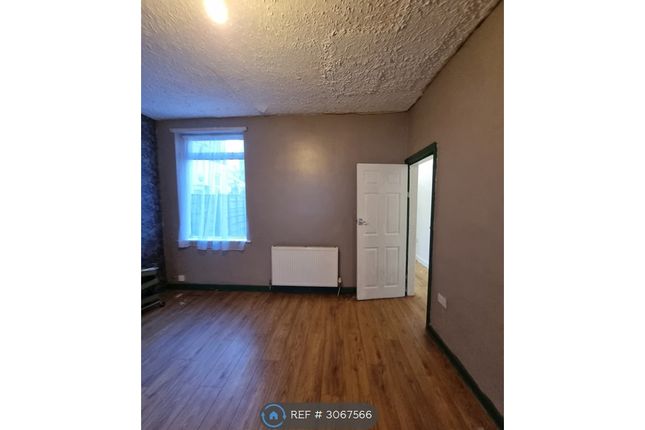 Eccles, Manchester M30 0Jt photo 3