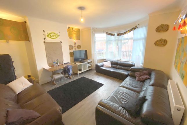 Thumbnail Semi-detached house to rent in St Michaels Lane, Headingley, Leeds