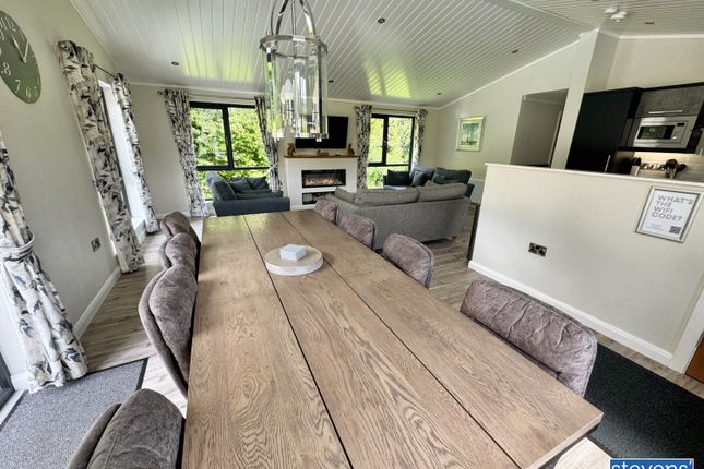 34 The Mayflower, Roadford Lake, Lifton photo 2