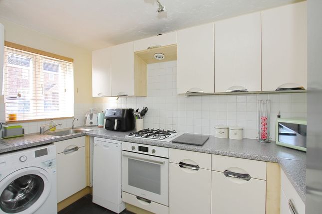 63, Jutland Crescent, Andover photo 3