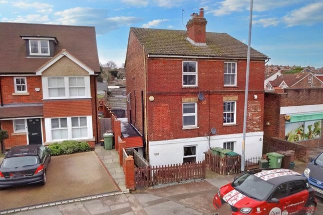 Town house for sale in Silverdale Road, Tunbridge Wells