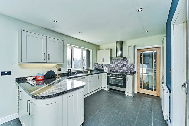37, Marlpool Drive, Walsall photo 3