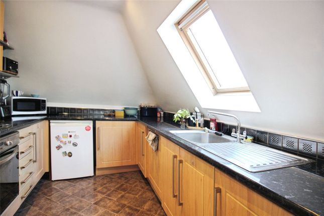 Flat 5,, The Willows, Earley photo 4