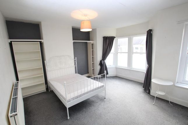 Terraced house to rent in Downend Road, Kingswood, Bristol