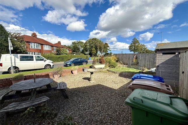 110, Sewerby Road, East Yorkshire photo 2