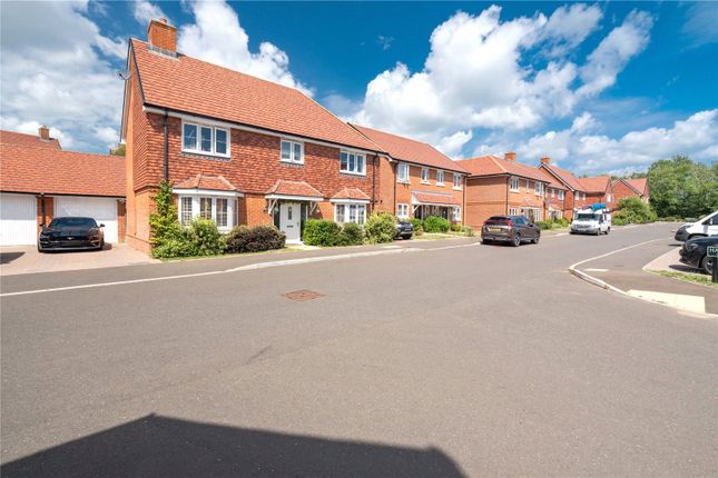 5 Hawthorn Way,, Hawthorn Way, Hailsham photo 2