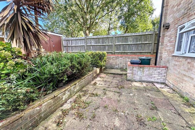 17b, Harebell Close, Eastbourne photo 4