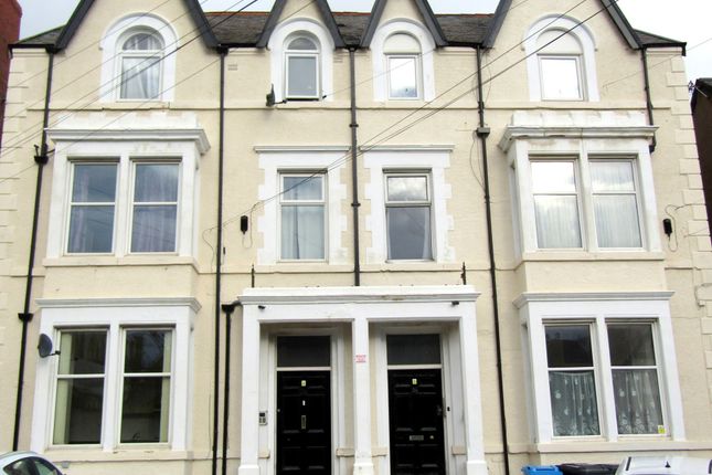 Thumbnail Flat to rent in Bath Street, Rhyl, Clwyd
