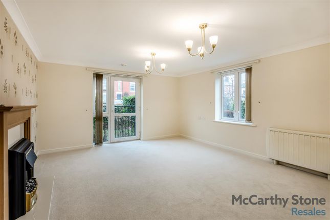 12 Townsend Court, High Street South, Rushden photo 2