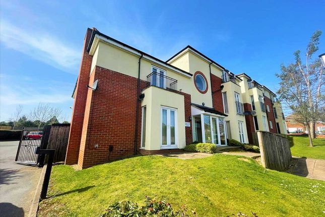 Thumbnail Flat to rent in Aqueduct Road, Shirley, Solihull