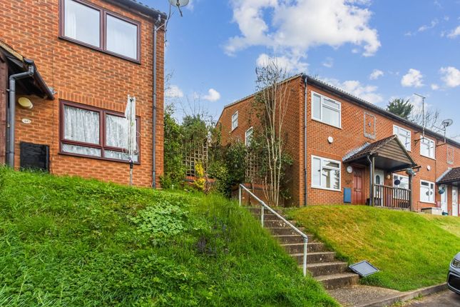 Thumbnail Terraced house to rent in Westfield Walk, High Wycombe