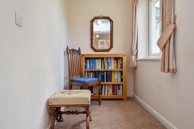 Flat 32, Clarks Court, High Street, Cullompton photo 4