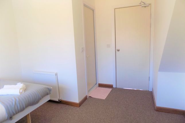 Room to rent in Mayors Croft, Coventry