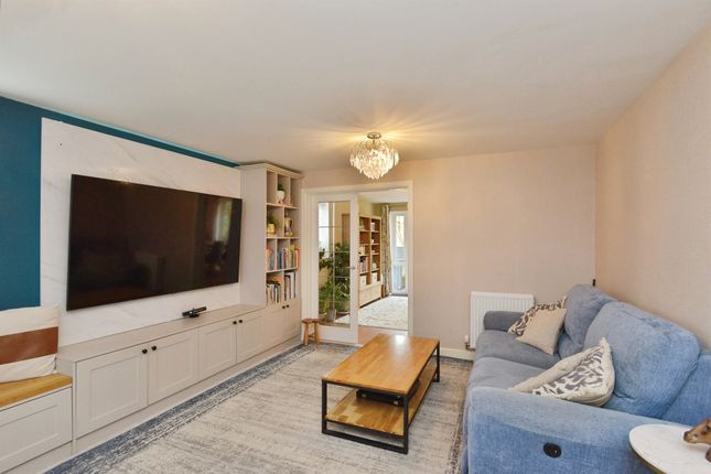 3, Whitecastle Way, MILTON KEYNES photo 2