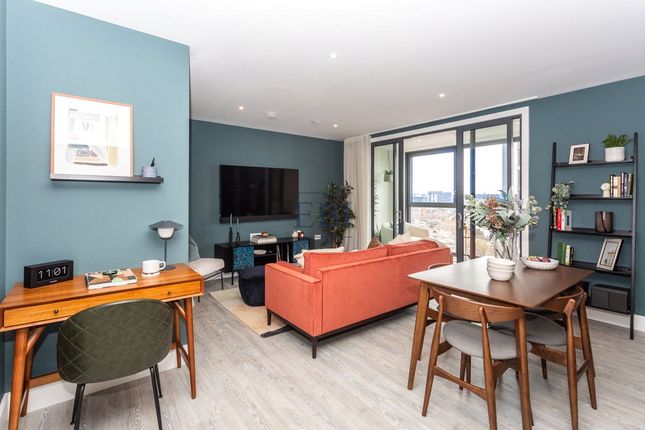 Flat for sale in London Square Croydon, 6-44 Station Road, Croydon