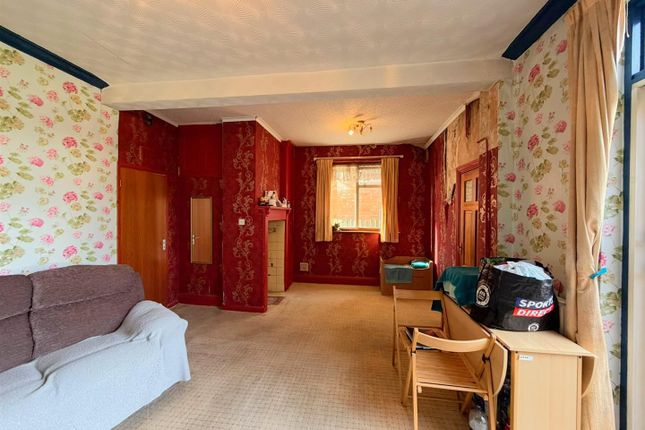 6, Bodnant Avenue, Leicester photo 3