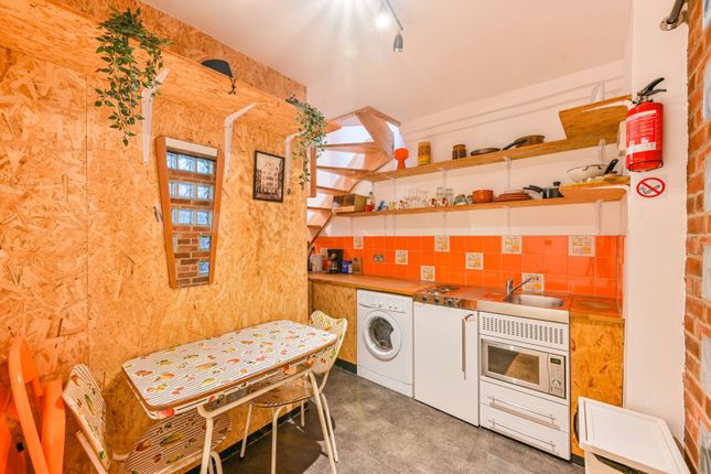 1-bed house on Bridle Lane, Soho, £550,000