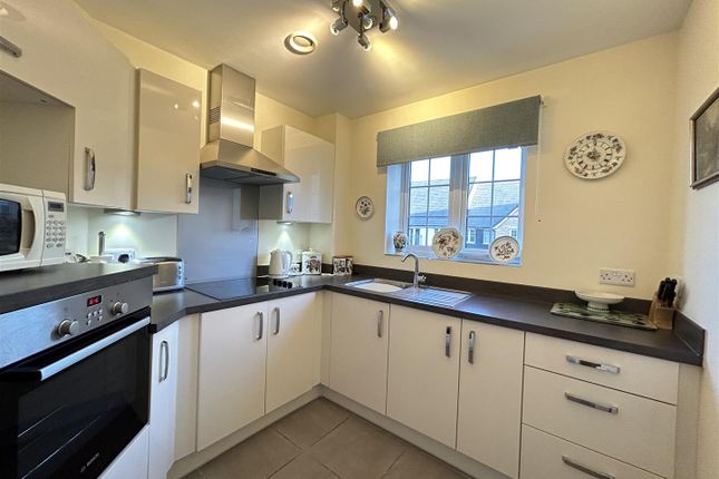 Thumbnail Property for sale in Roslyn Court, Lisle Lane, Ely