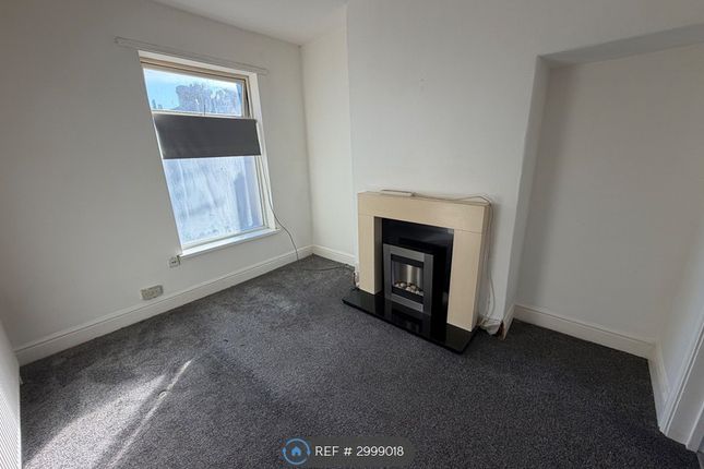 Flat, Holland St, Hull photo 2