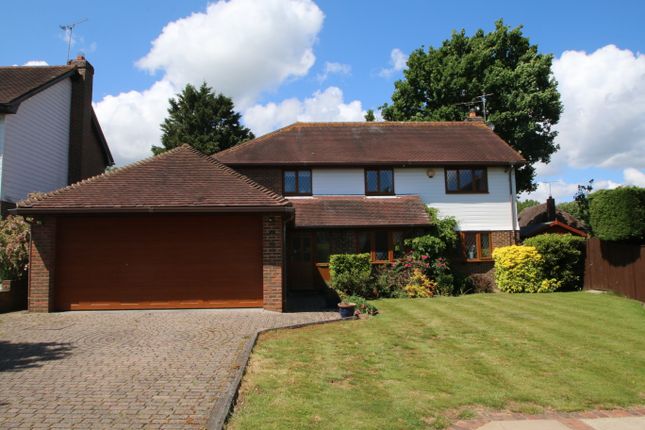 4 Bed Detached House For Sale In Vineys Gardens Tenterden Tn30