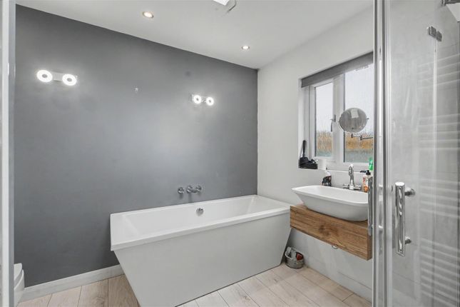 79, Wollaton Avenue, Nottingham photo 3