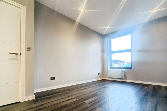 2, Tamar House, Bracknell photo 4