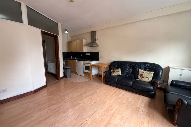 Flat 3, 78, Hastings Street, Luton photo 2