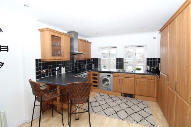 33, Wolverhampton photo 5