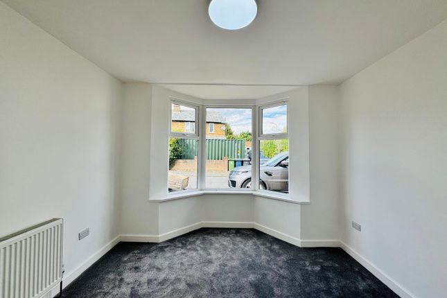 26, Kings Road, High Wycombe photo 4