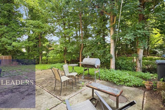 3, Great Oak Court, Essex photo 3