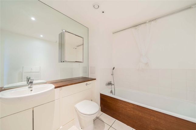 Flat 254,, Leamore Court, London photo 4