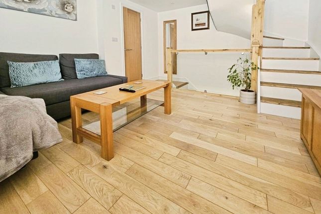 34D, Silver Street, Dursley photo 5