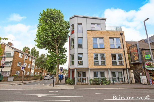 Thumbnail Flat to rent in Chapel Court, London