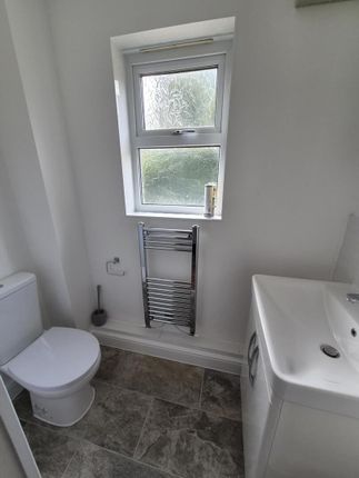 Room 2, 53, New Charlton Way, Bristol photo 5