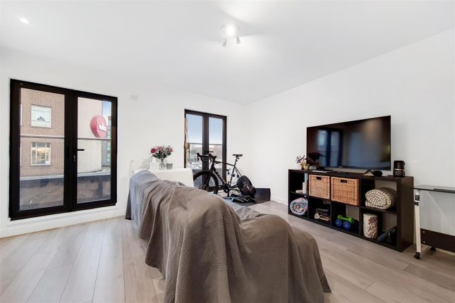 Thumbnail Flat to rent in Nipper Alley, Kingston Upon Thames