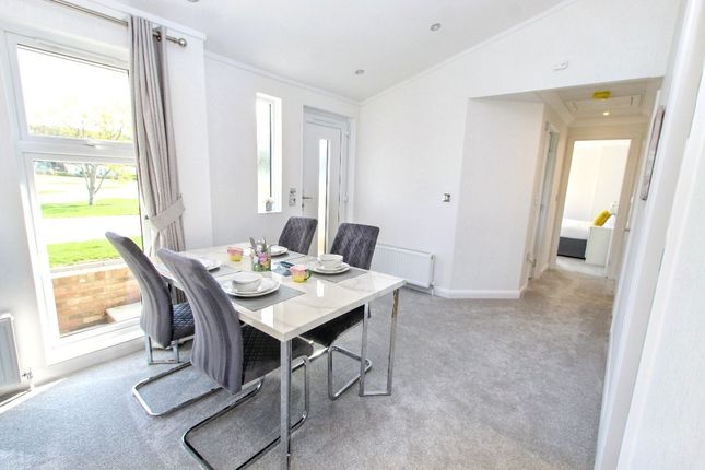 6 Meadow Gardens, Spill Land Country Park, Ashford photo 4