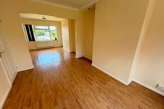 42, Wynchcombe Avenue, Wolverhampton photo 3