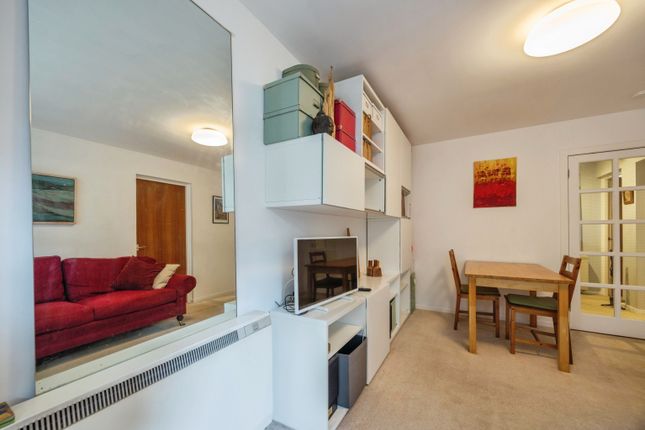 10, Bridgegate Court, Peebles photo 2
