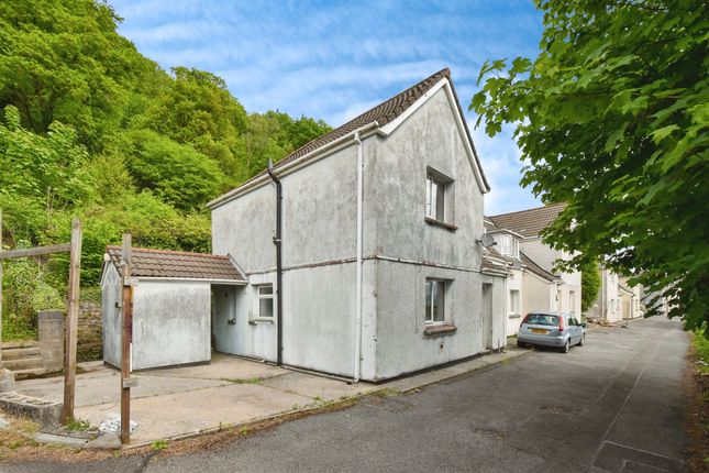 1, Treneol, Aberdare photo 2