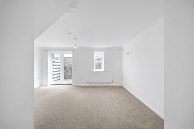 4 Florence Gardens, Florence Gardens, Chepstow photo 4
