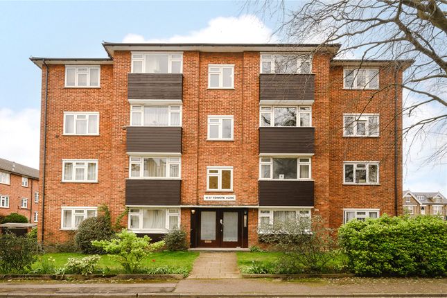 Thumbnail Flat for sale in Kenmore Close, Richmond