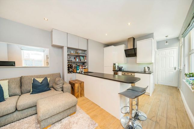 18, Sellincourt Road, London photo 2