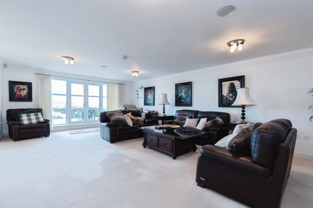 Flat 11, Mirage, 33, Shore Road, Dorset photo 4