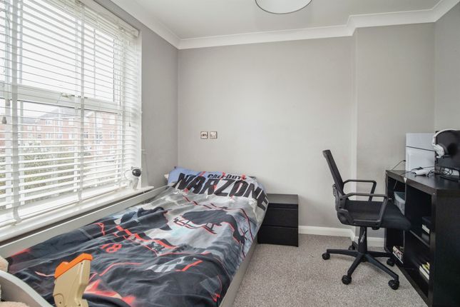 End terrace house for sale in Lock Keepers Court, Hull