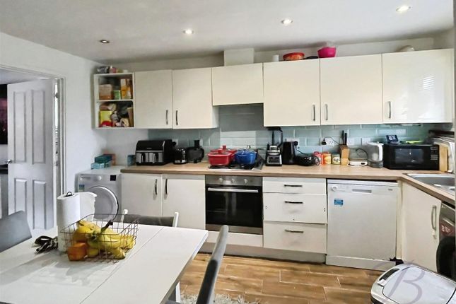 9, Orchid Grove, Mansfield photo 3