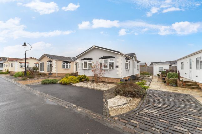 4 Cherry Wood Crescent, Glasgow photo 3