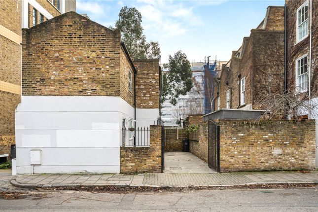 Detached house for sale in De Beauvoir Crescent, Islington, London