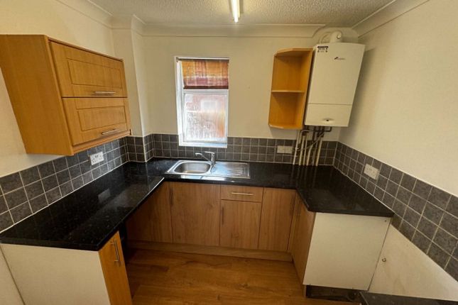 10, St Thomas Court, Thatcham photo 4