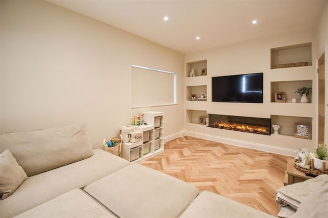 Wyatt Villa, Wyatts Green Road, Brentwood photo 3