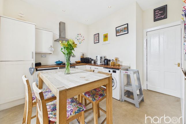 Flat 3/1, 34 Finlay Drive, Glasgow photo 4